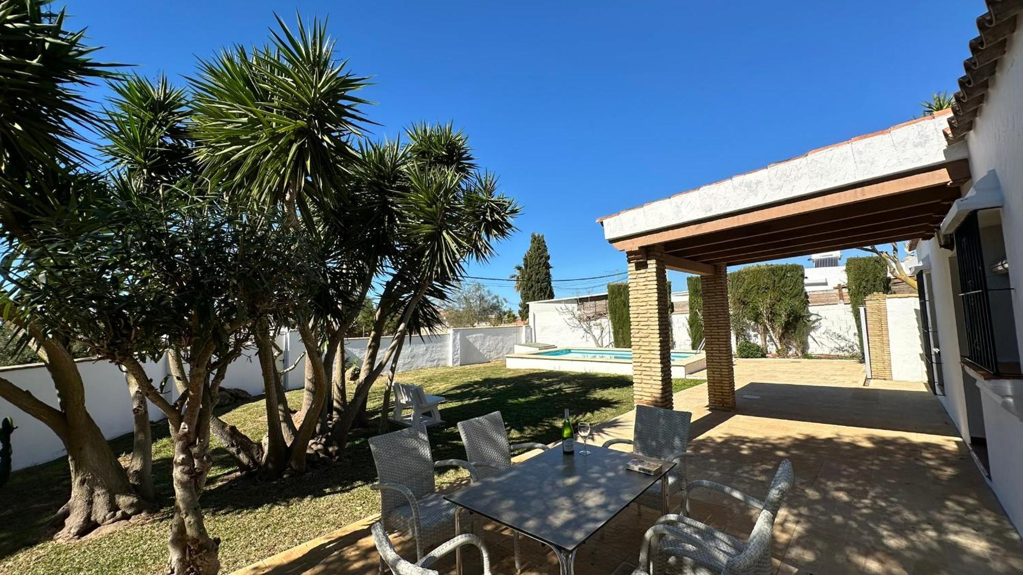 Vivienda Rural Atlantico Sur & Familias * Conil De La Frontera